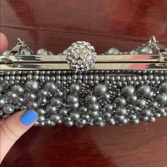 silver pearl/bejewled purse - Picture 3 of 4